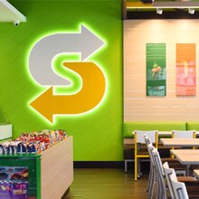 Subway® launches its Fresh Forward design